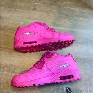 Nike Air Max Fuchsia 6Y